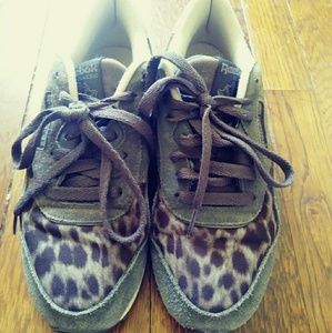 REEBOK WMNS CL NYLON WILD SHARK / BLACK / STEEL /